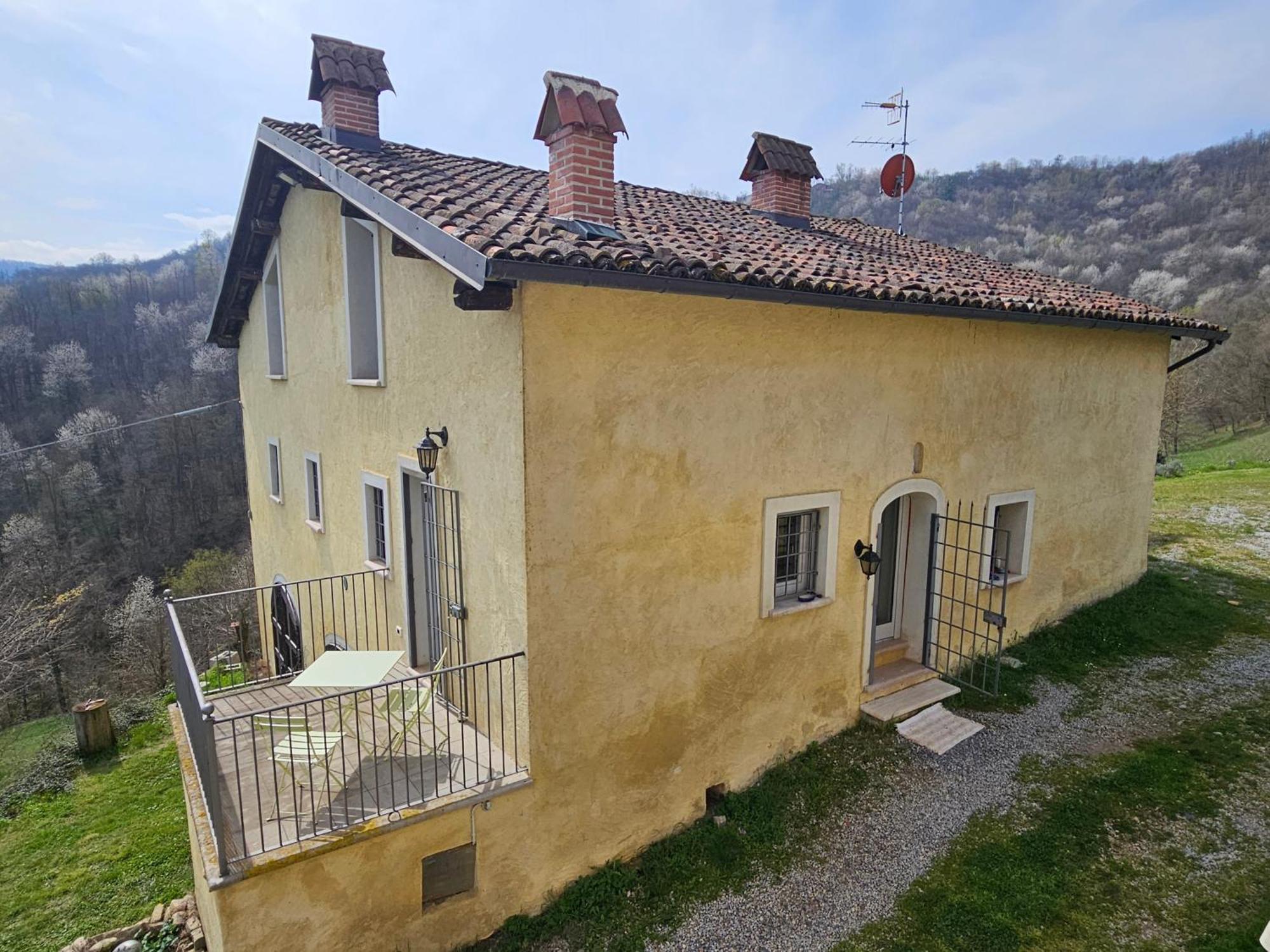 Casa Nel Verde Ca Dla Cola Mombasiglio Luaran gambar